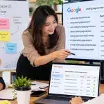 Tim digital marketing melakukan keyword research khusus landing page untuk meningkatkan penjualan